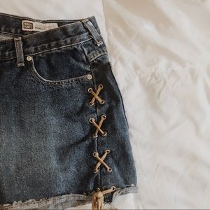 MOVING SALE❤️ High wasted jean shorts✨